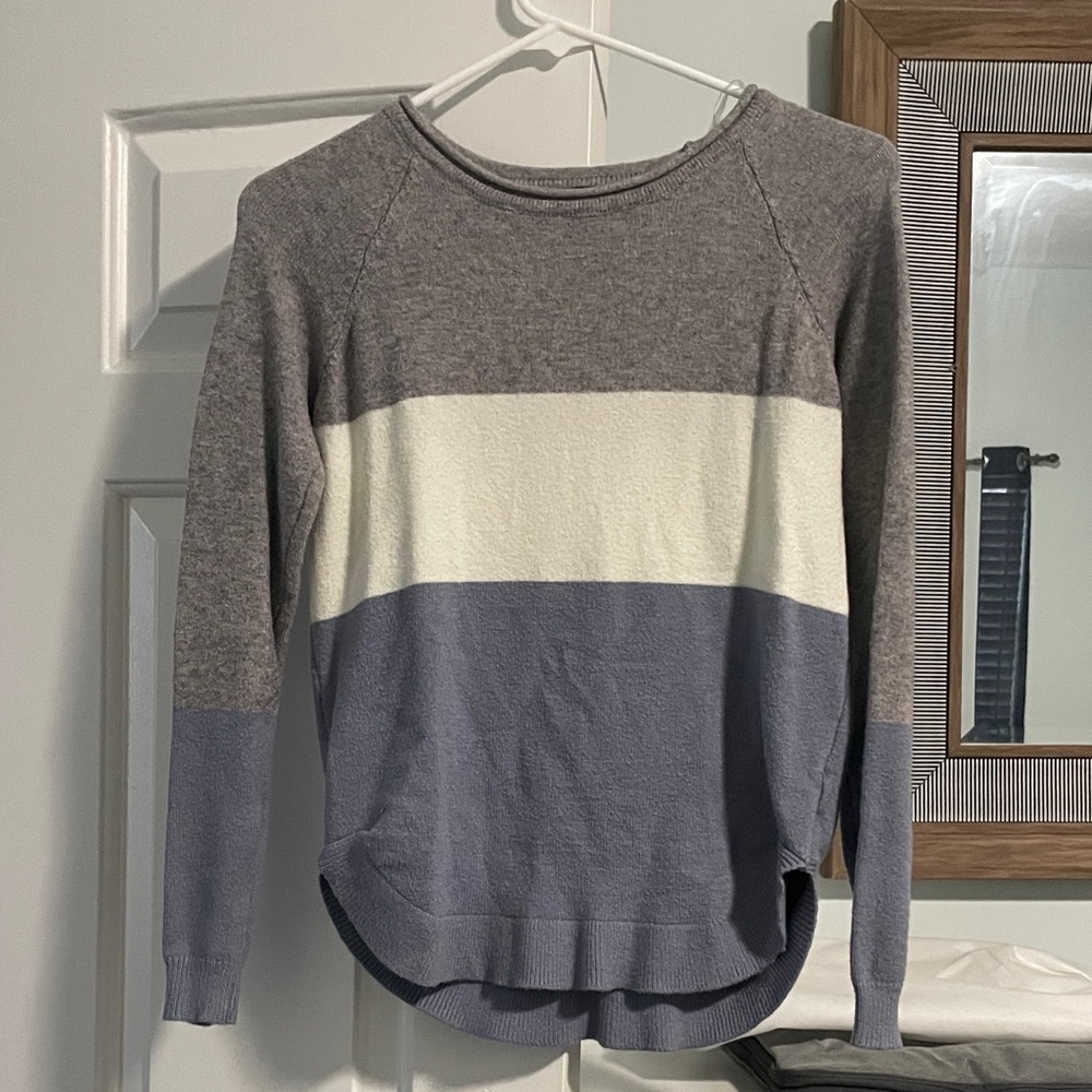 Pink Clover Tri-Tone Sweater - Gray, Cream, Blue